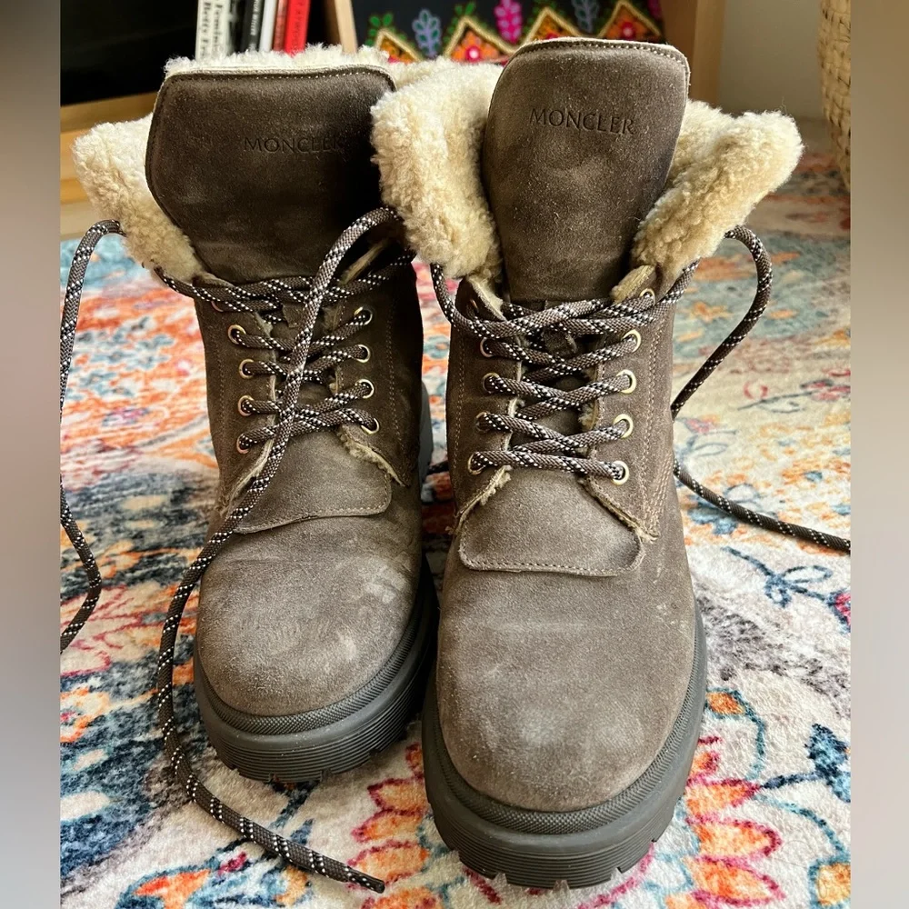 Moncler shearling and suede boots - Picture 2 of 5